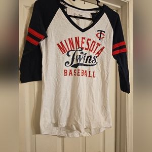 NWT Minnesota Twins 3/4 sleeve shirt. Size:S.